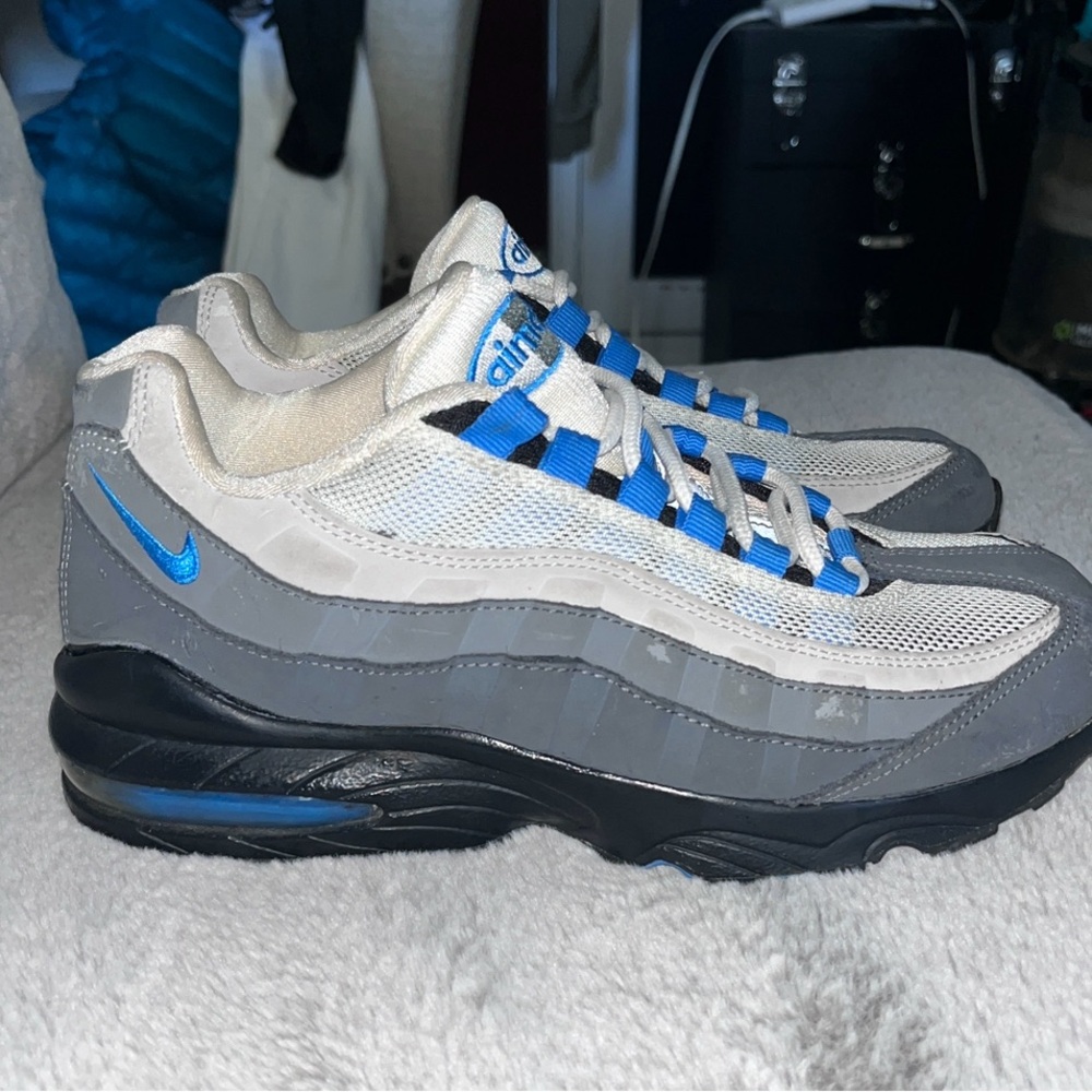 Nike Air Max 95 Men's Sneakers - Gray and Blue
